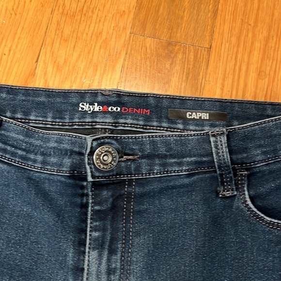 Style & co. Denim Capri size 16. - Picture 3 of 10